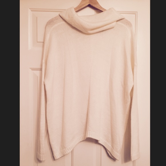 Express White Oversized Cowl Neck Sweater M/L NWOT - Picture 4 of 4